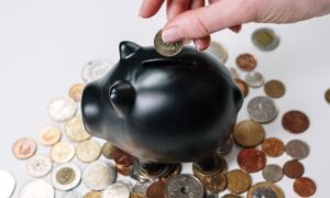 Cofrinho digital: como guardar e fazer seu dinheiro render